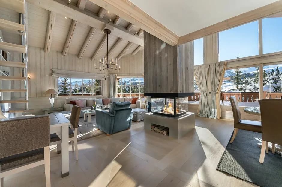 Ski-in Chalet With Heated Terrace Jacuzzi photo 5