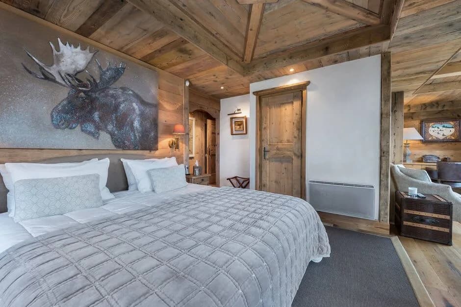 Elegant Mountain Chalet With Spa Retreat photo 2