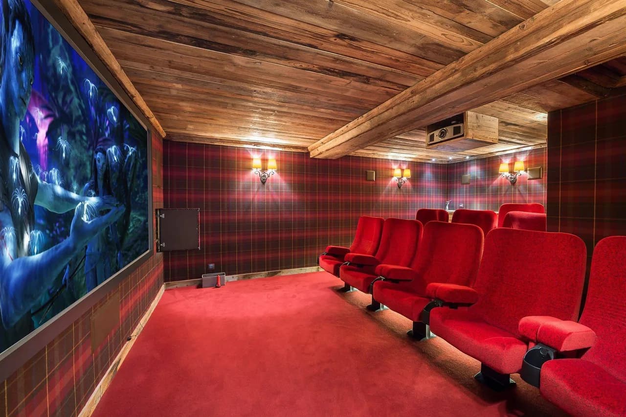 Elegant Mountain Chalet With Spa Retreat photo 3