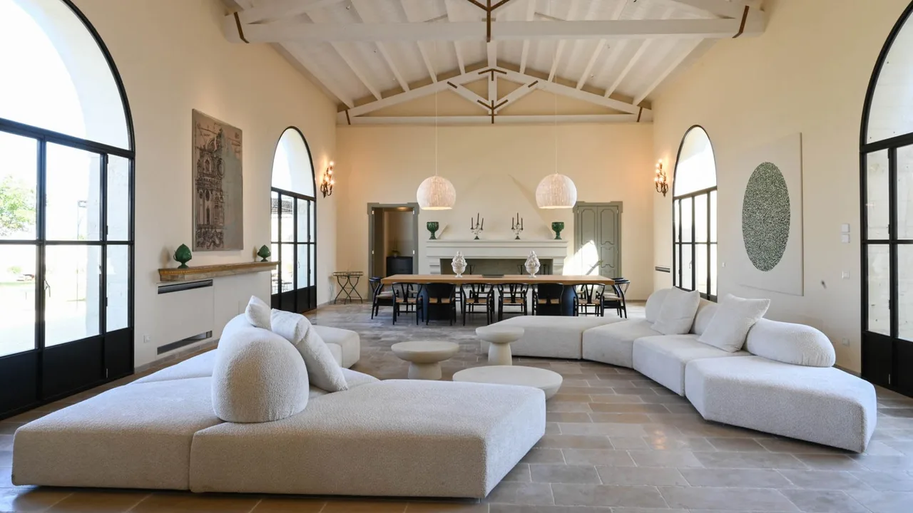 Exclusive 10BR Villa With Pool and Spa Access photo 2