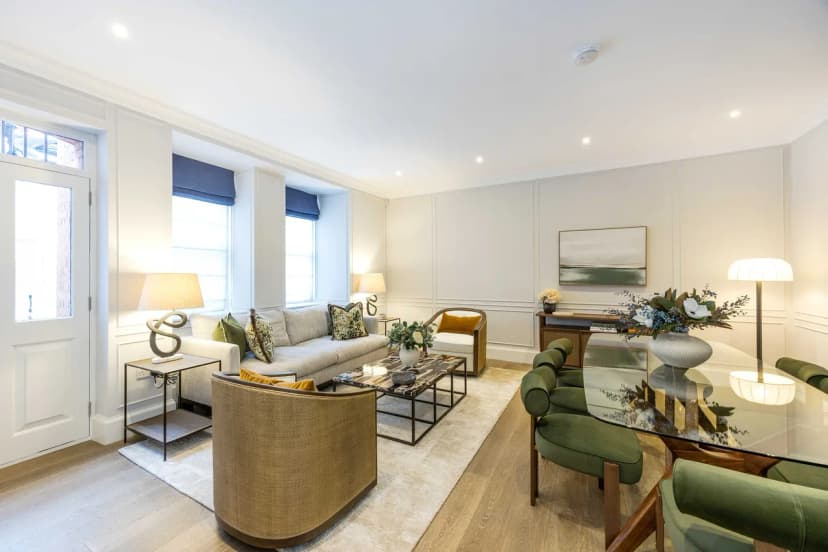 Elegant Four Bedroom Retreat in London