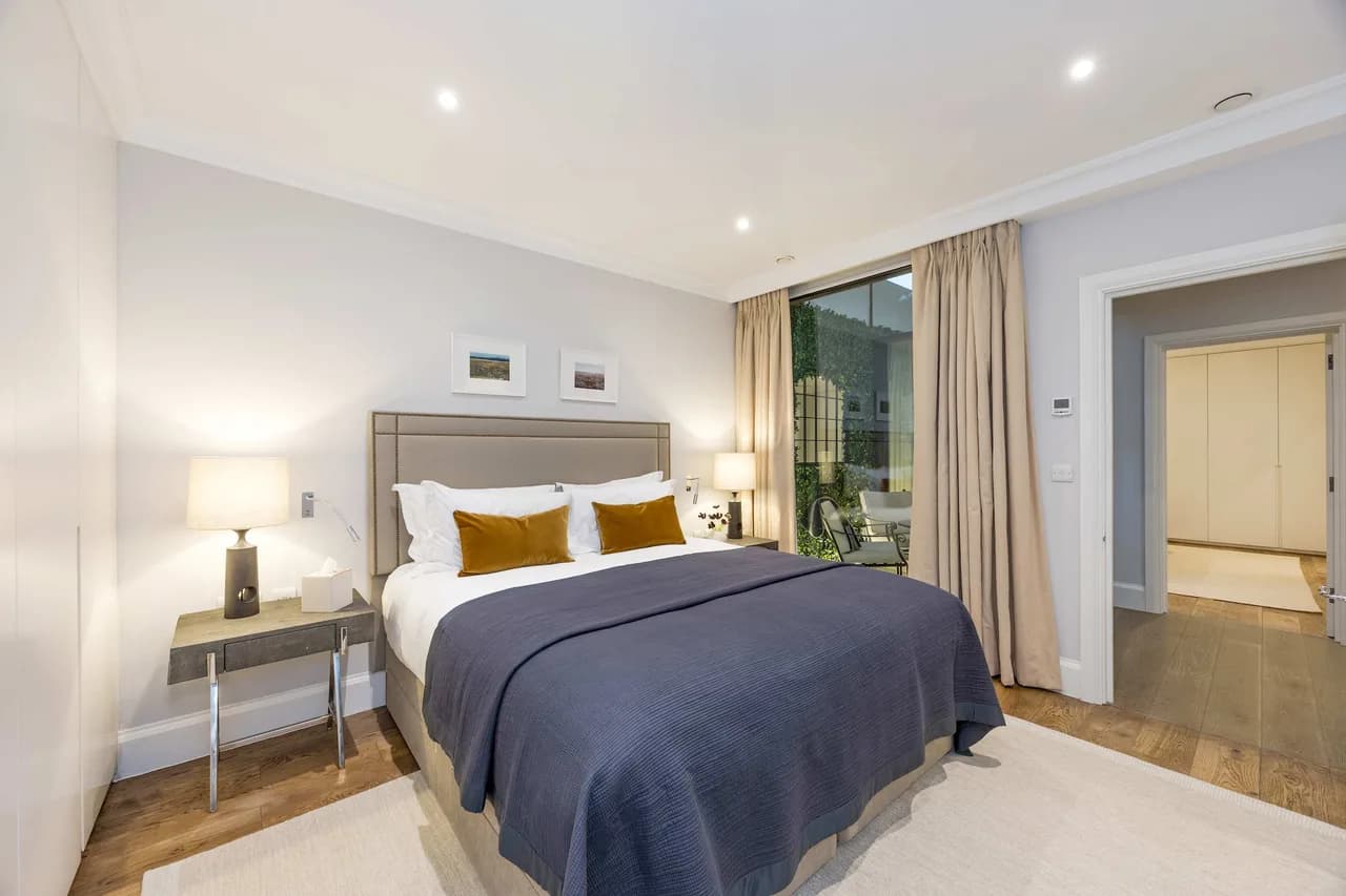 Luxury Four Bedroom Villa in Central London photo 4
