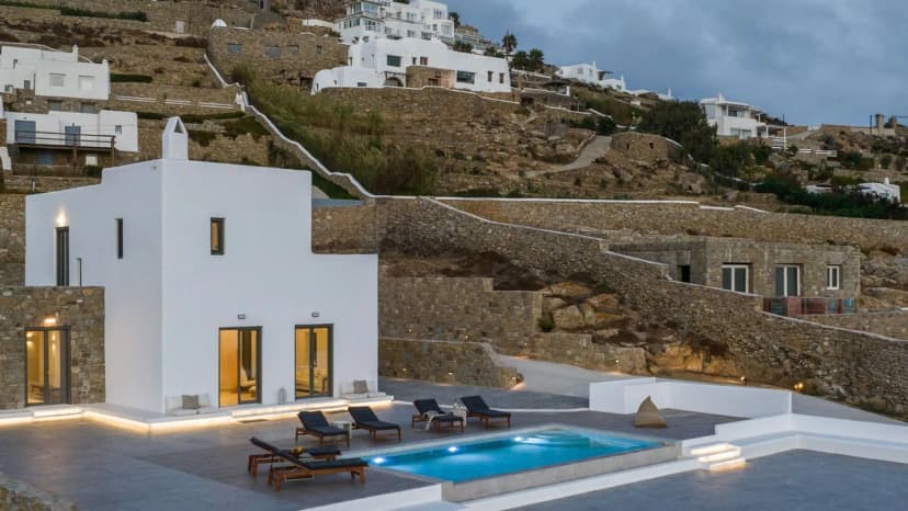 Exclusive Villa Overlooking Mykonos Town