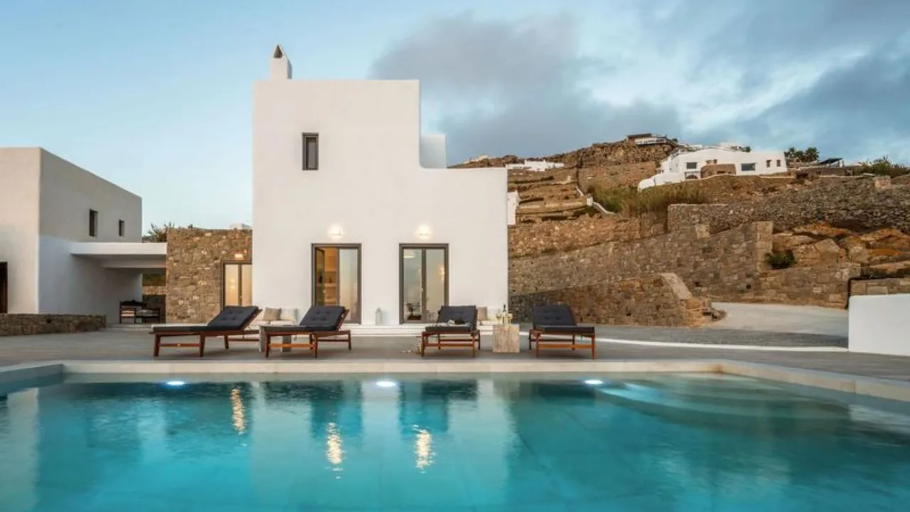 Exclusive Villa Overlooking Mykonos Town photo 5
