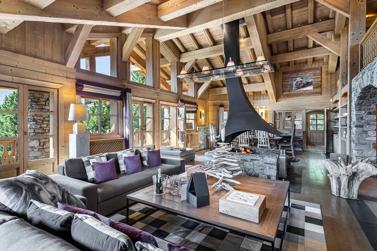 Beautiful Chalet With Panoramic Valley Views photo 2