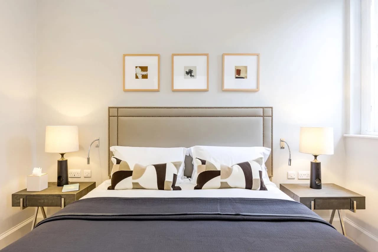 Elegant Two Bedroom Retreat in London photo 3