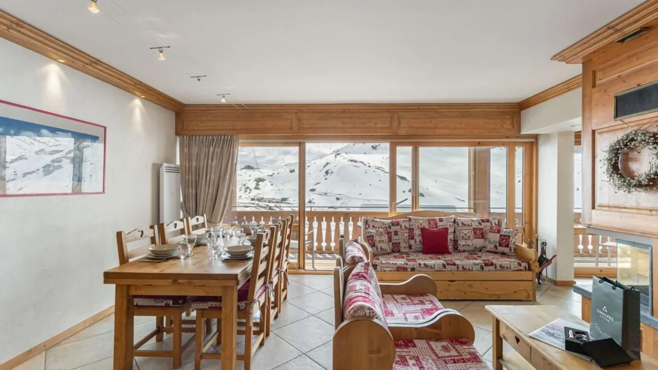 Val Thorens Chalet With Fireplace