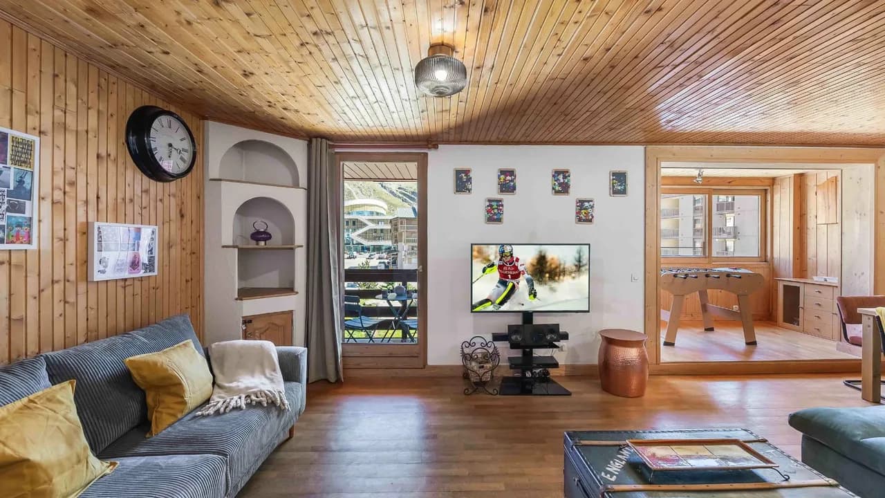 Alpine Getaway With Stunning Views photo 2