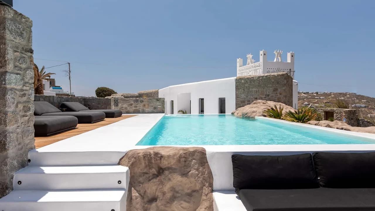 Luxurious Mykonos Villa With Infinity Pool