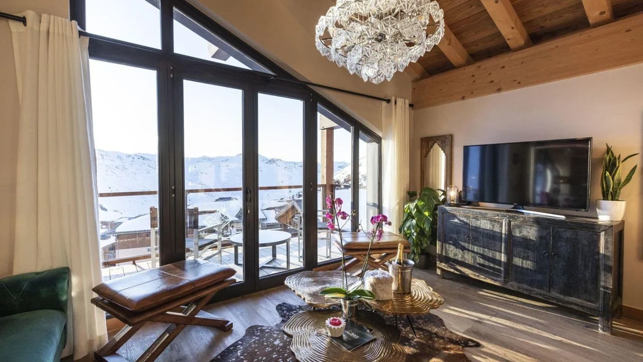 Stylish Chalet With Fireplace Charm photo 5