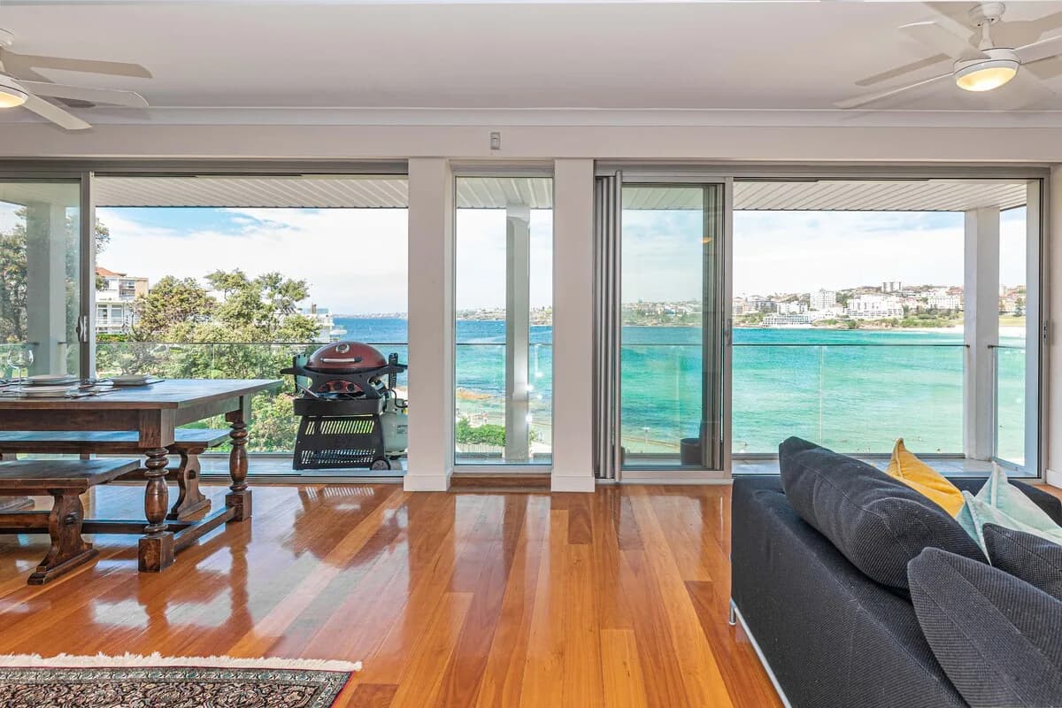 Ocean View Three Bedroom Villa in Sydney photo 4
