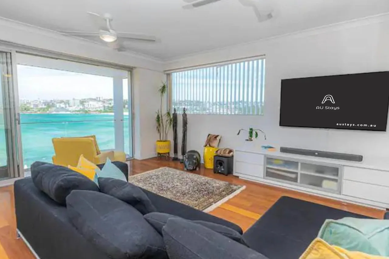 Ocean View Three Bedroom Villa in Sydney photo 5