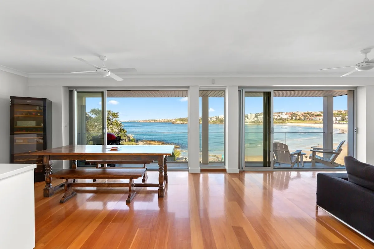 Ocean View Balcony Villa in Sydney photo 3