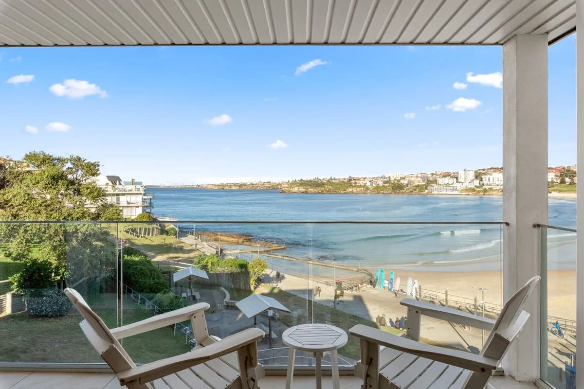 Ocean View Balcony Villa in Sydney photo 4