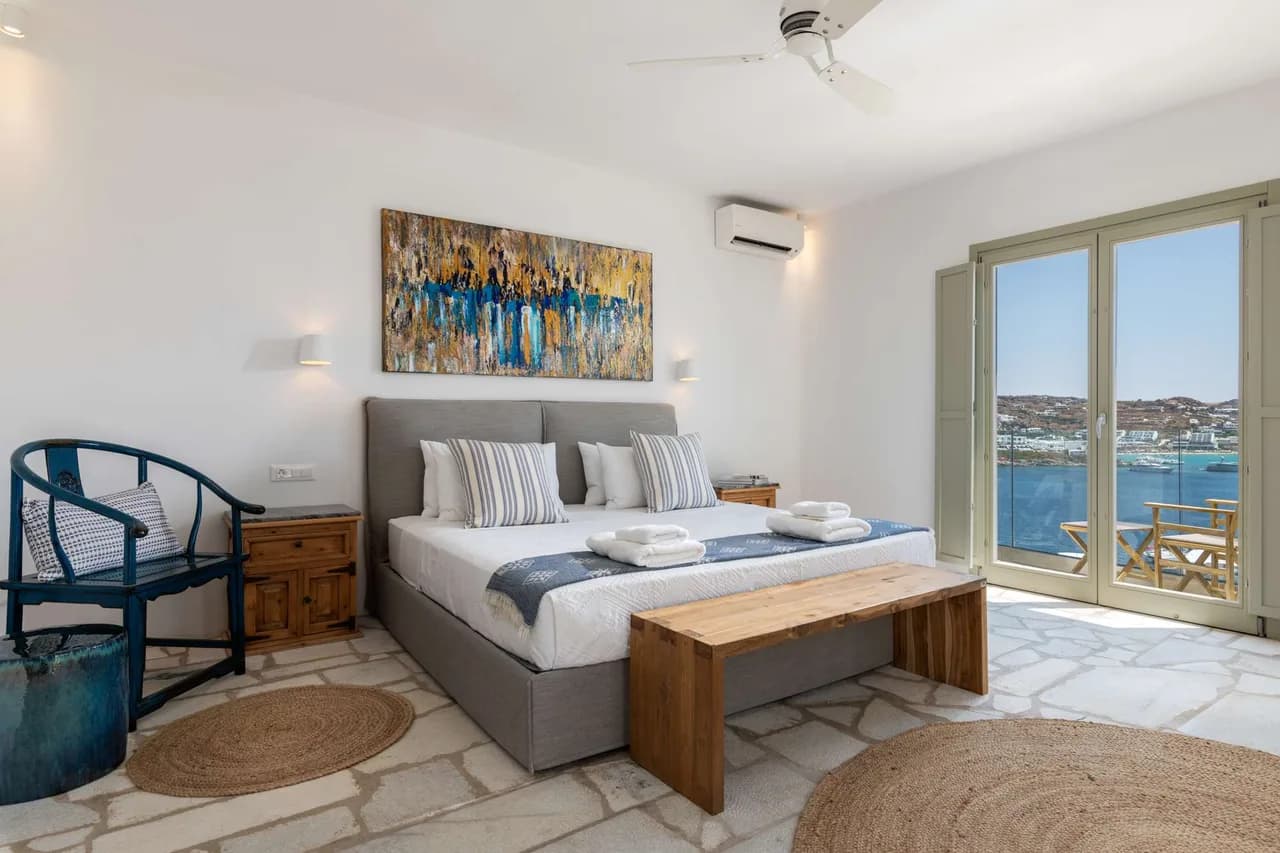 Modern Mykonos Villa With Heated Infinity Pool photo 3