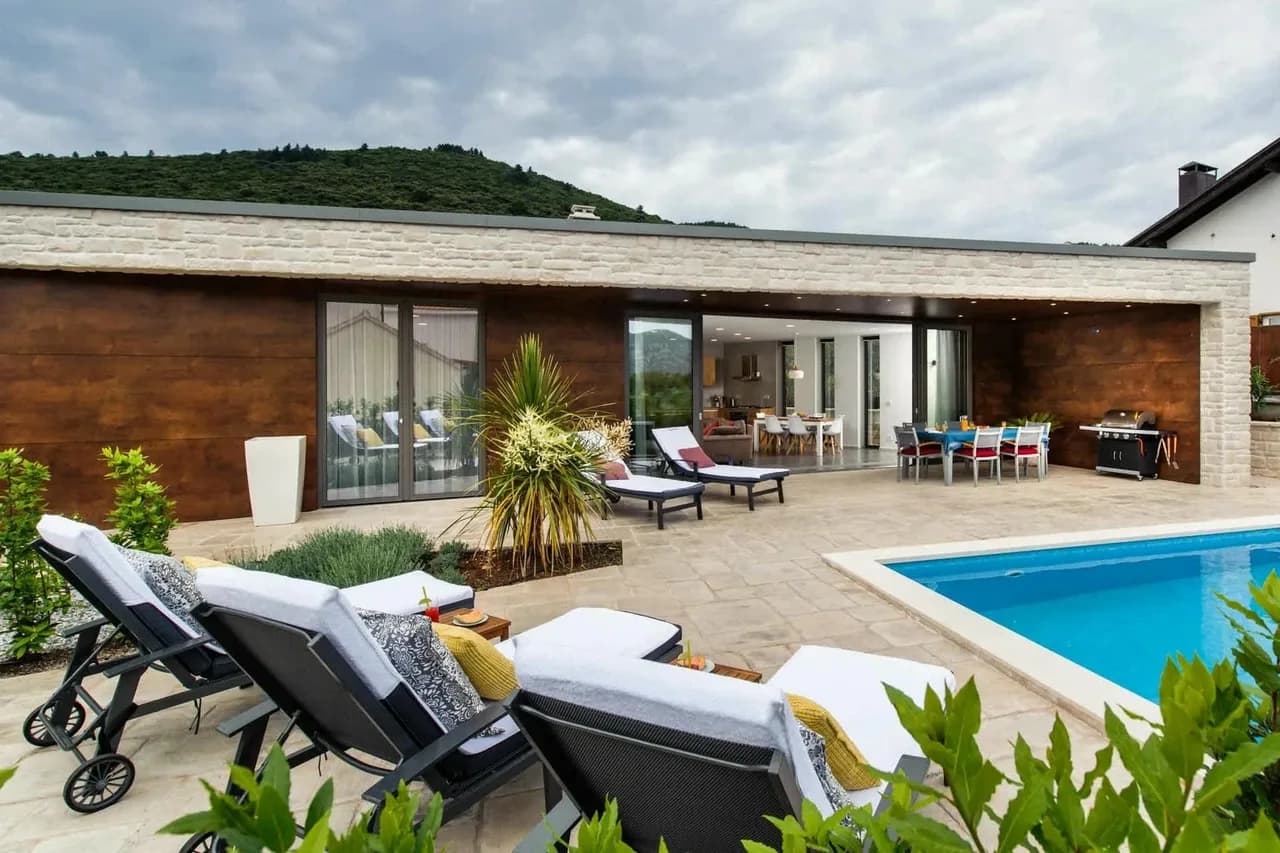 Modern Seaside Villa With Private Pool photo 4