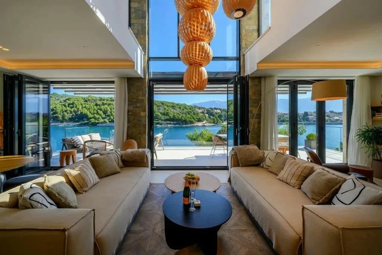 Luxurious Escape With Gym and Sauna photo 2