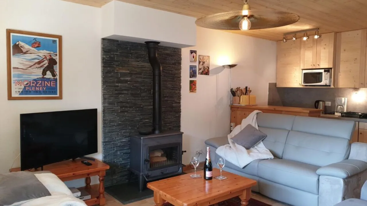Charming Mountain Retreat in Morzine Village photo 2