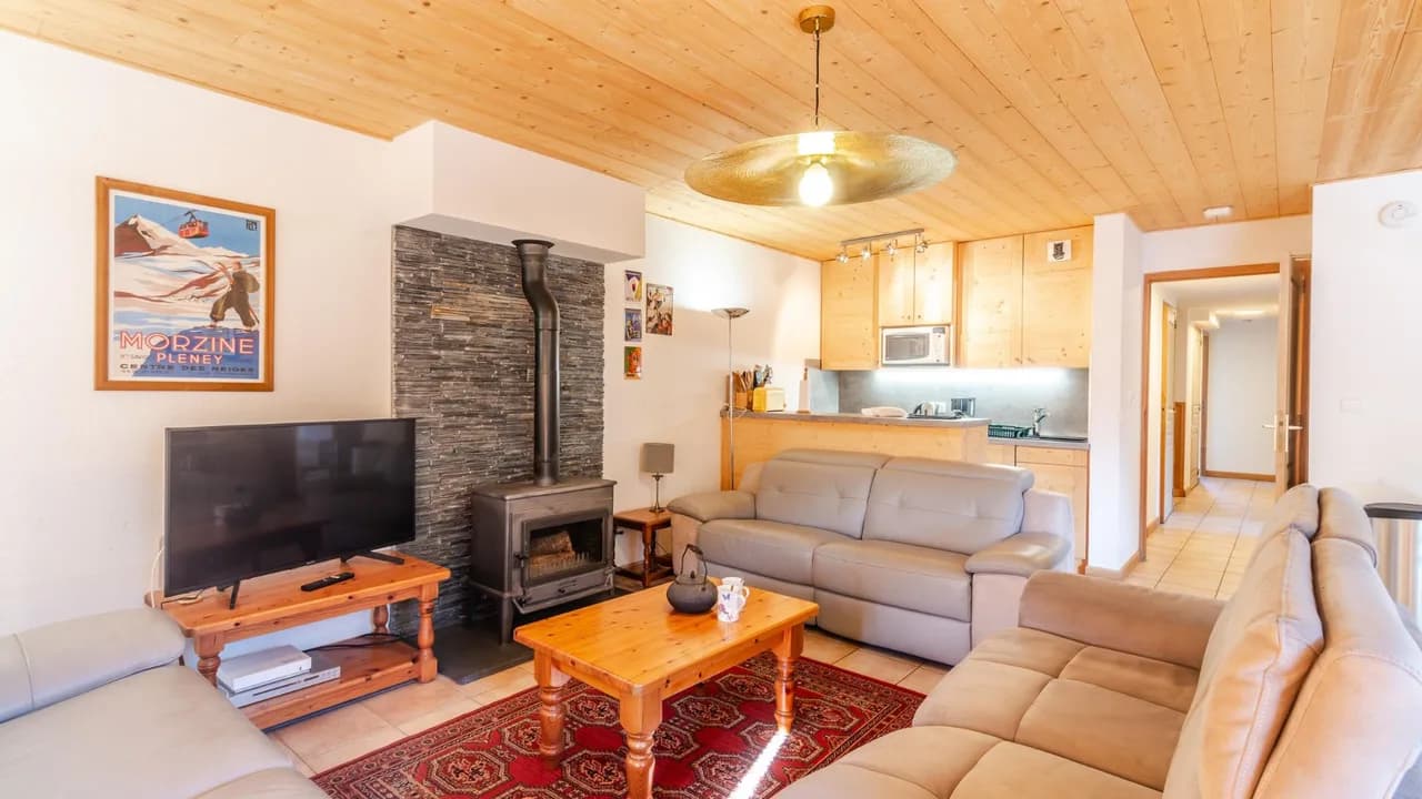 Charming Mountain Retreat in Morzine Village photo 4
