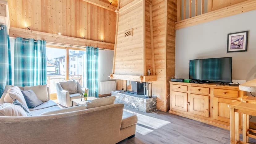 Comfortable Duplex in Morzine Center