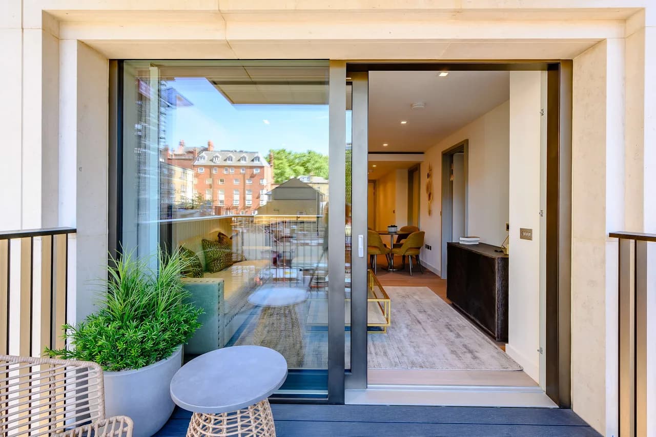 Luxury Two Bedroom Apartment in Marylebone, London photo 4