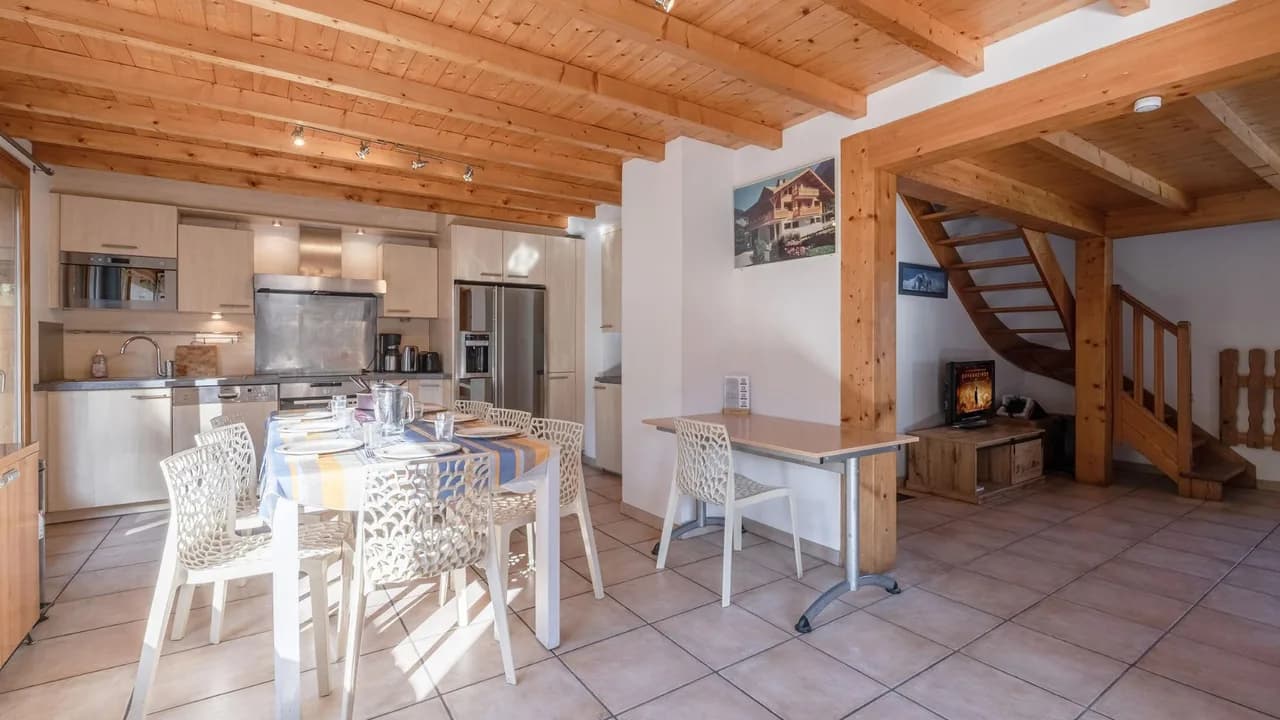 Spacious Mountain Apartment in Morzine photo 5