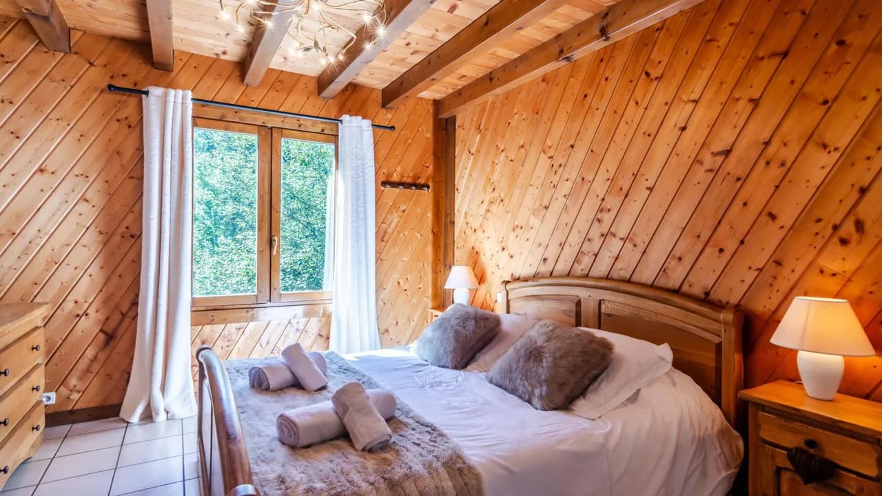 Rustic Chalet With Outdoor Terrace photo 3