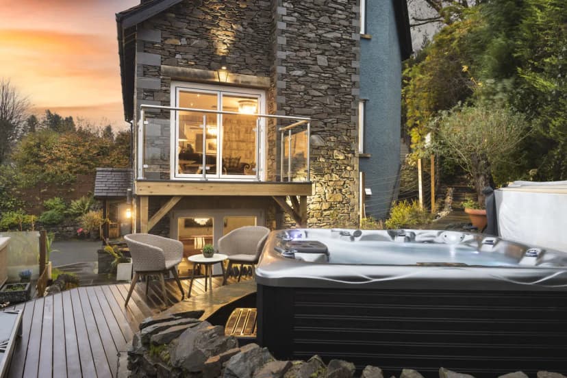 Lake View Four Bedroom Retreat in Lake District