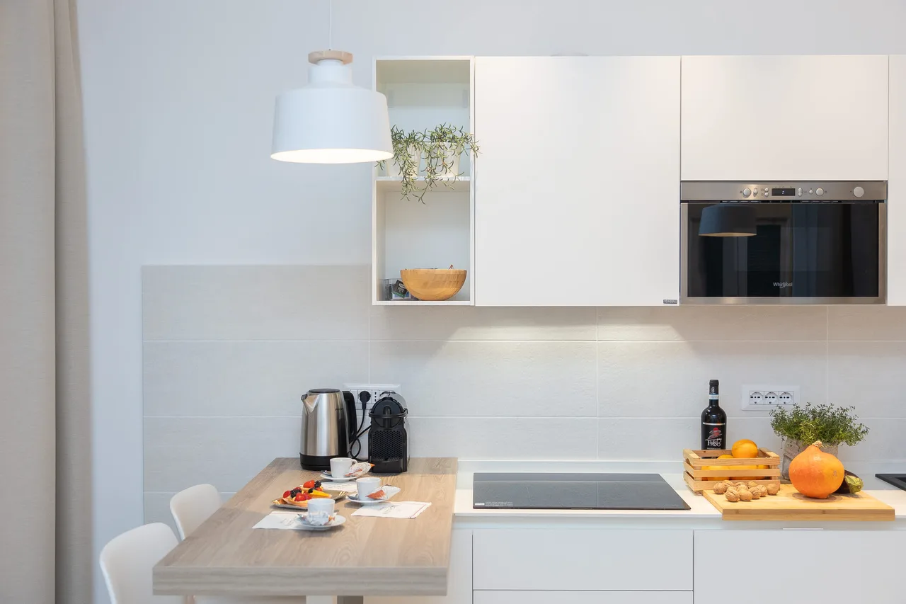 Elegant Three Bedroom Villa in Rome photo 4