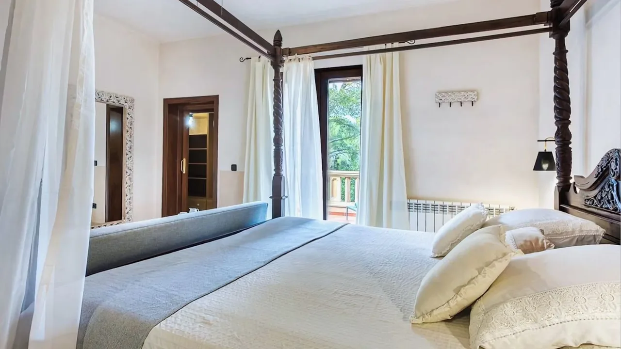 Elegant Finca With Mediterranean Flair photo 3
