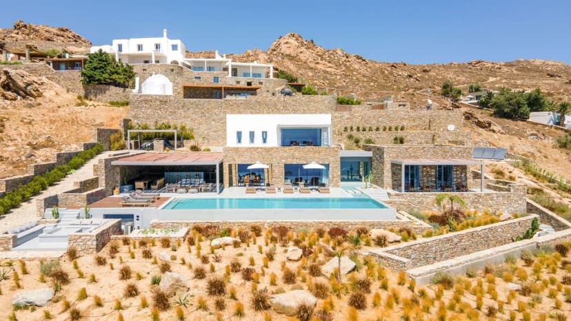 Contemporary Luxury Near Elia Beach