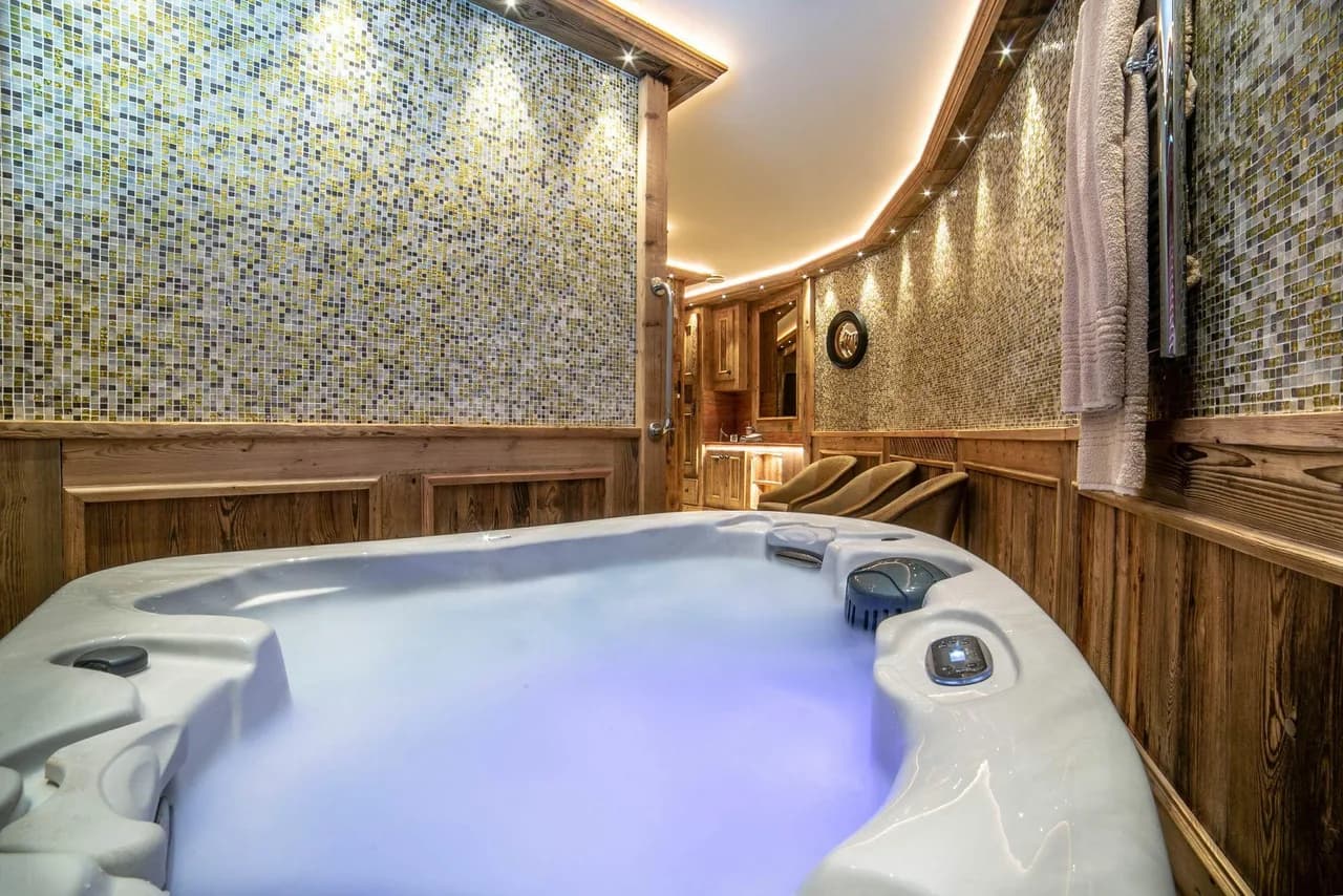 Elegant Courchevel Retreat With Private Spa photo 3