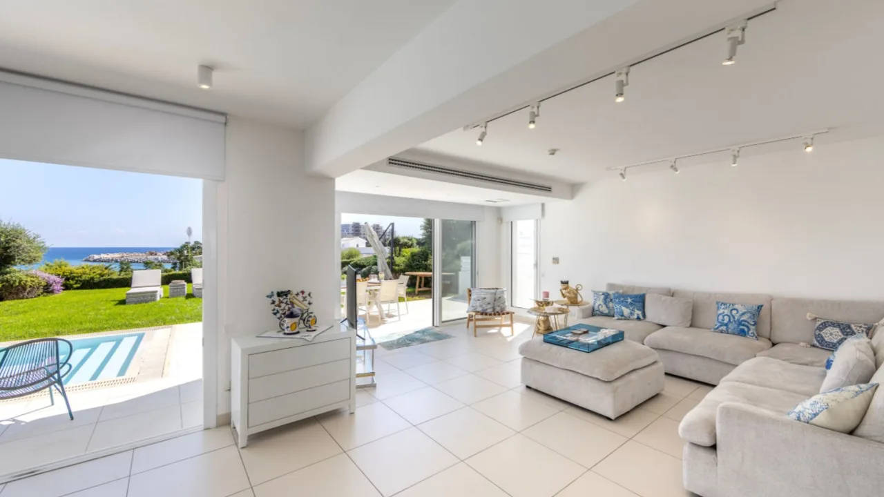 Modern Escape Steps From Sirina Bay photo 3