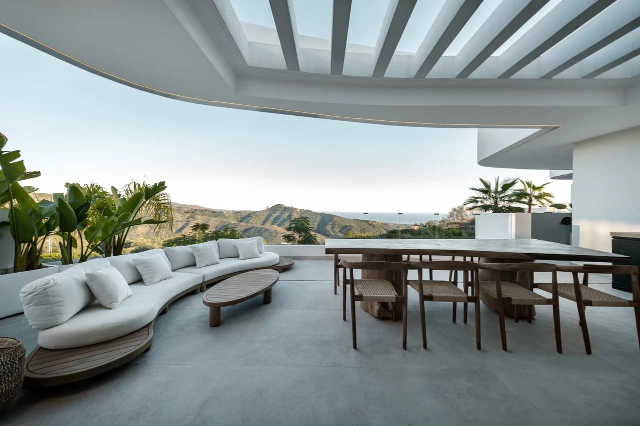 Panoramic Views Three Bedroom Villa in Marbella photo 3