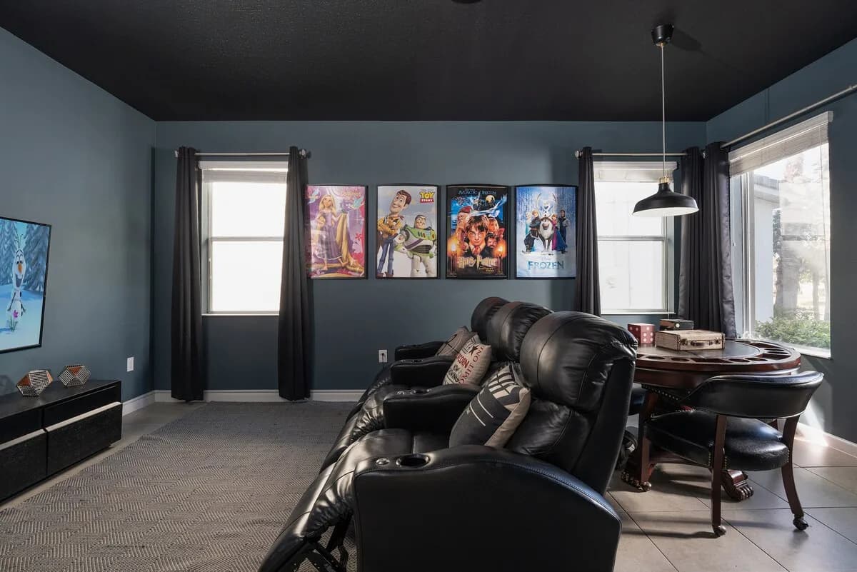 Modern Five Bedroom Retreat in Orlando photo 4
