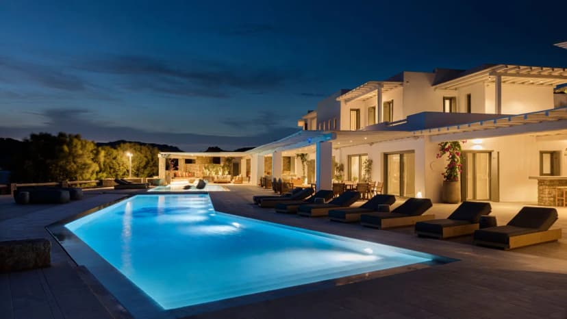 Designer Villa Overlooking Aegean Sea