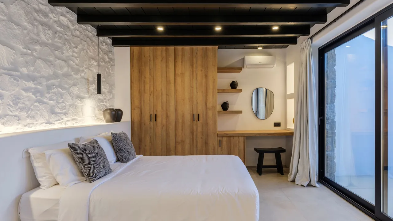 Stylish Mykonos Villa With Jacuzzi photo 3