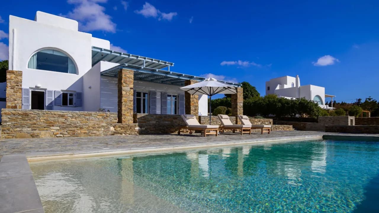 Paros Infinity Pool Retreat With Views