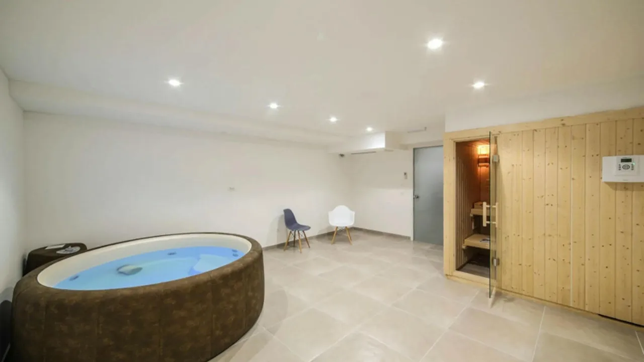 Oceanview Villa With Heated Jacuzzi photo 4