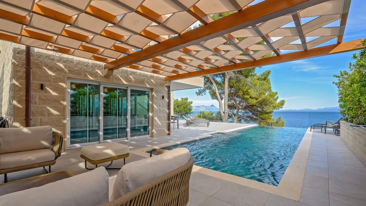 Seaview Estate With Private Garden photo 4