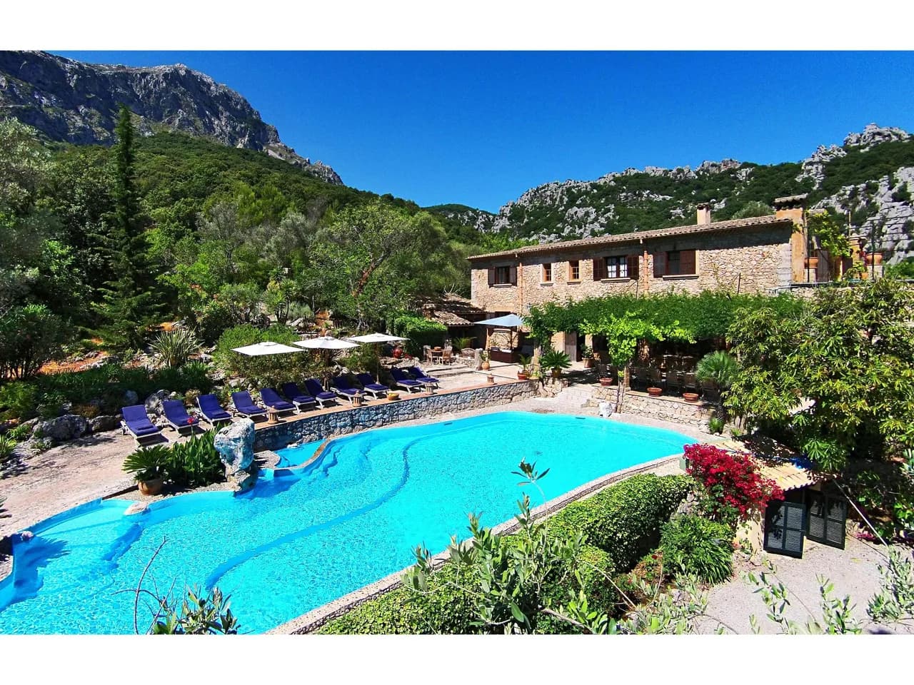 Historic Mountain Retreat With Private Pool