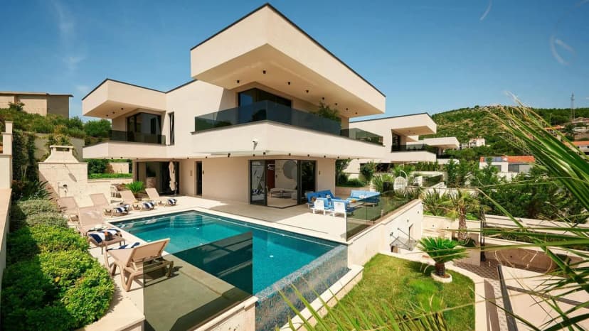 Adriatic Coast Luxury Villa Stay