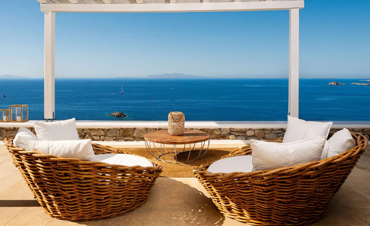 Scenic Escape With Jacuzzi and Pool photo 4