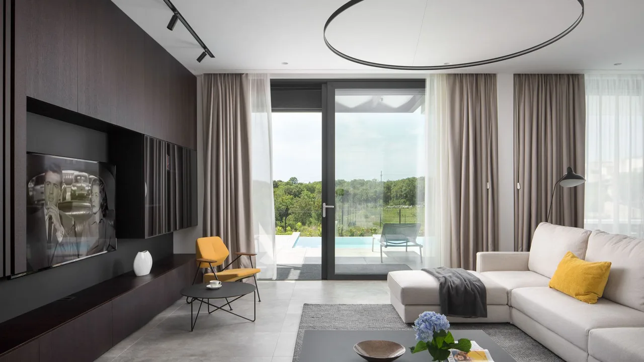 Dual-living Villa With Game Room photo 2