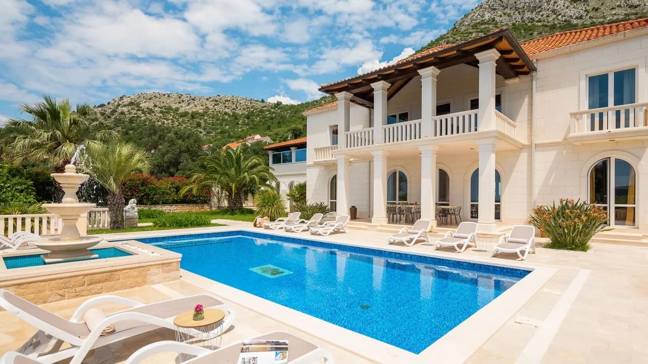 Designer Villa Overlooking Croatian Riviera photo 5