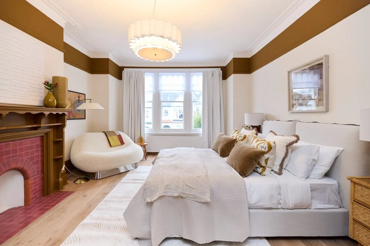 Charming Four Bedroom Villa in Battersea photo 3