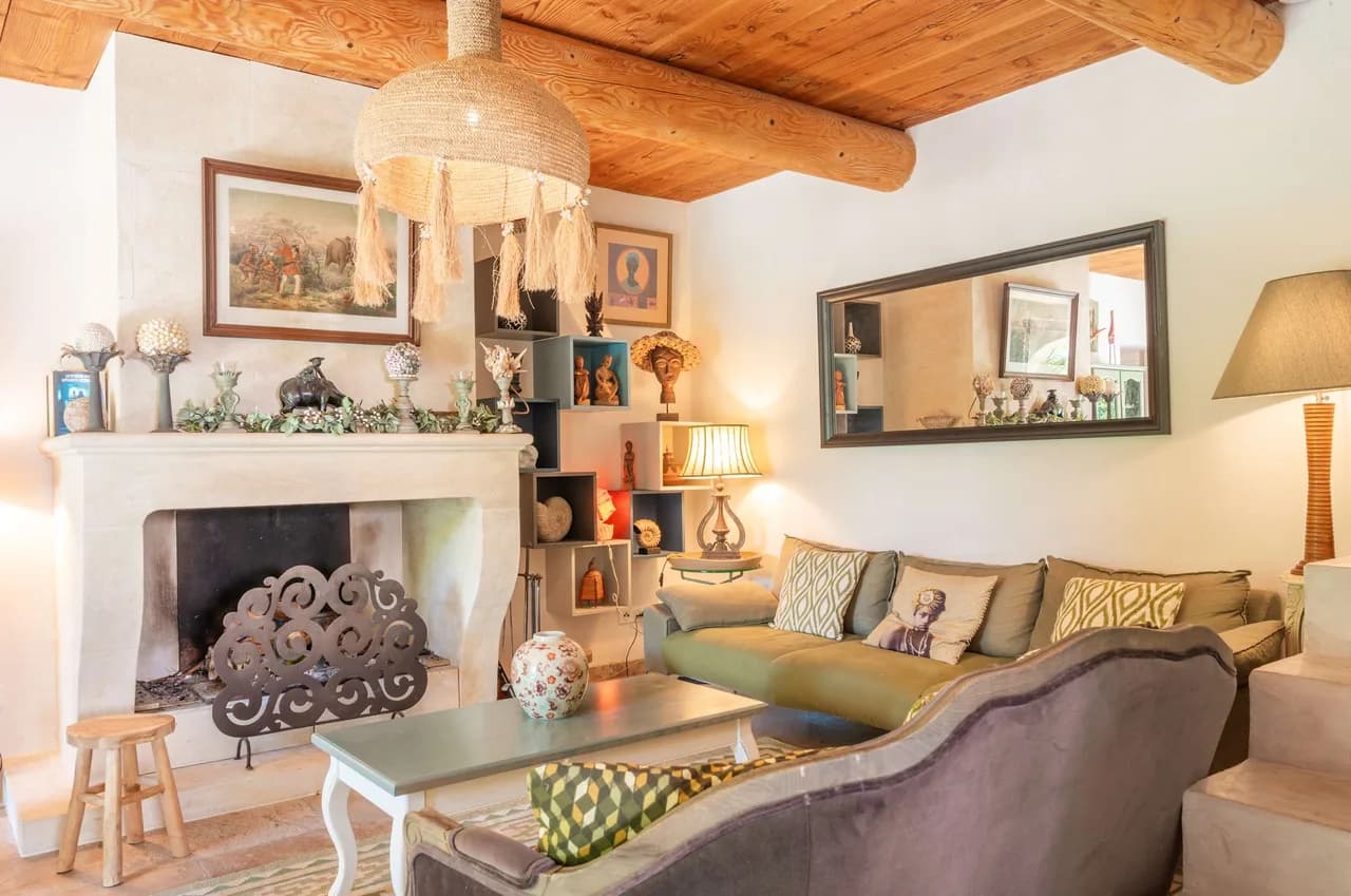 Authentic Five Bedroom Villa in Paradou photo 4