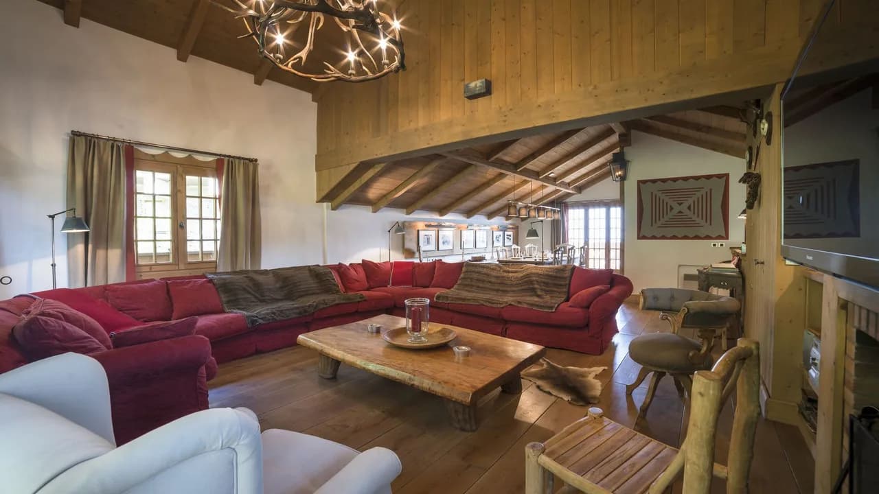 Savoyard Style Courchevel Chalet Stay photo 3
