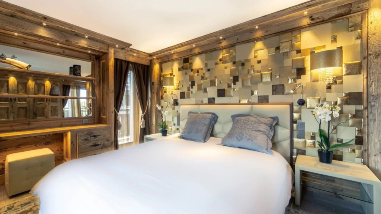 Courchevel Luxury Chalet With Jacuzzi photo 2