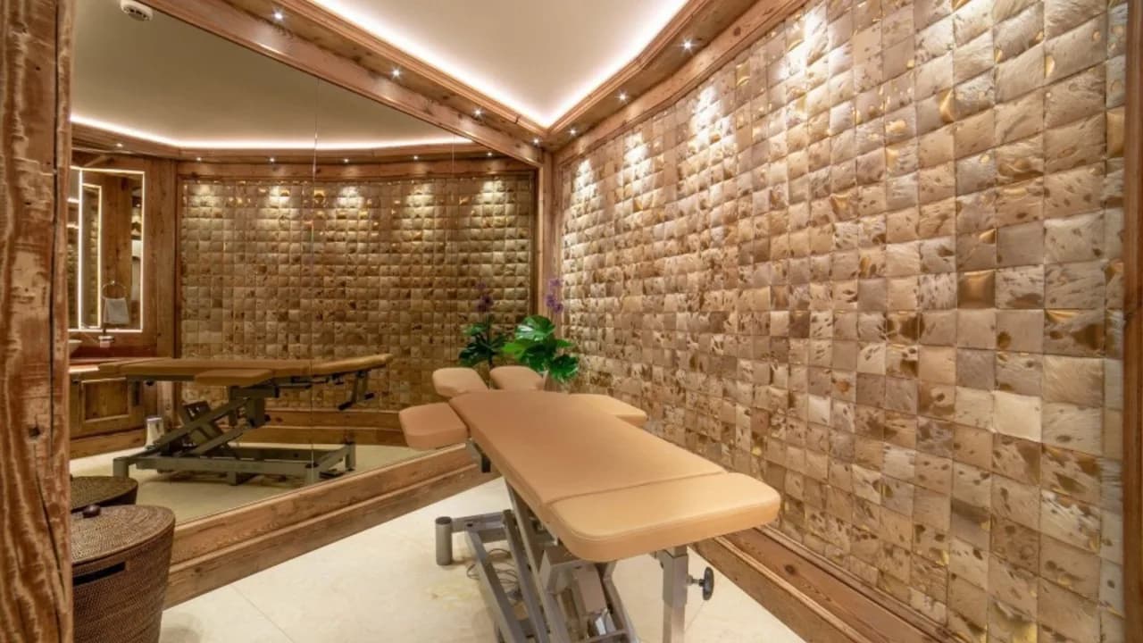 Courchevel Luxury Chalet With Jacuzzi photo 3
